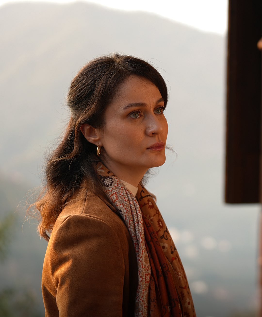 Berna koraltürk as ilve in tasacak bu deniz deep in love