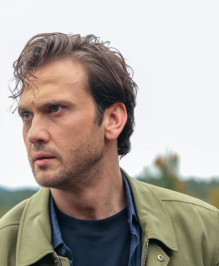 aras bulut iynemli in series deha genius