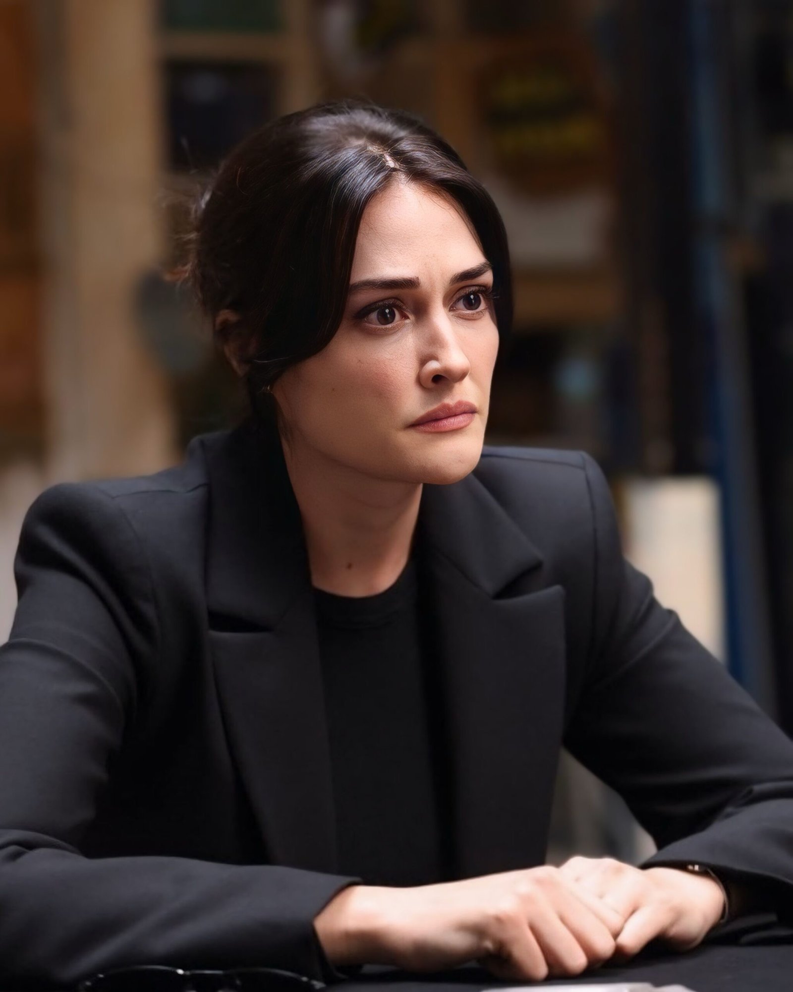 Esra bilgiç in new series maestro