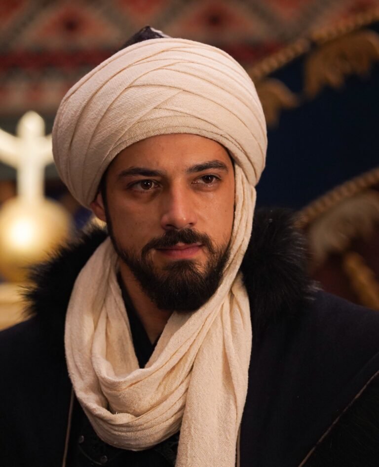 Mert Yazıcıoğlu as Orhan gazi in kuruluş Orhan