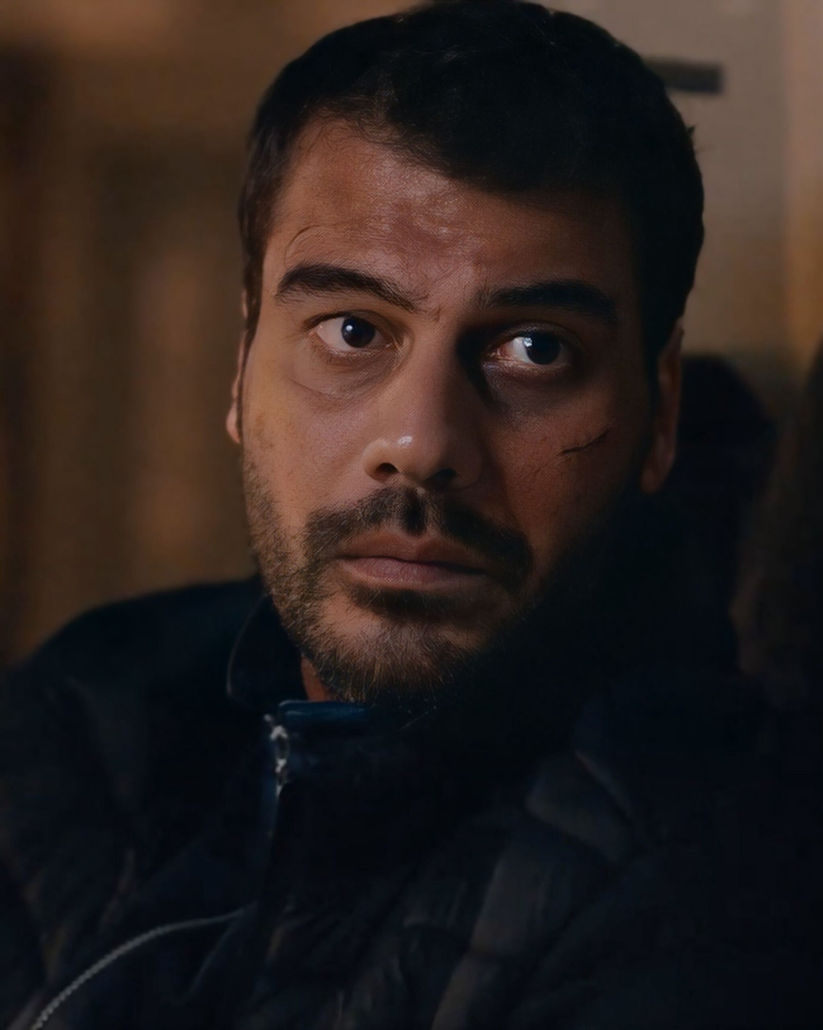 Özgürcan Çevik in the town, die kleinstadt