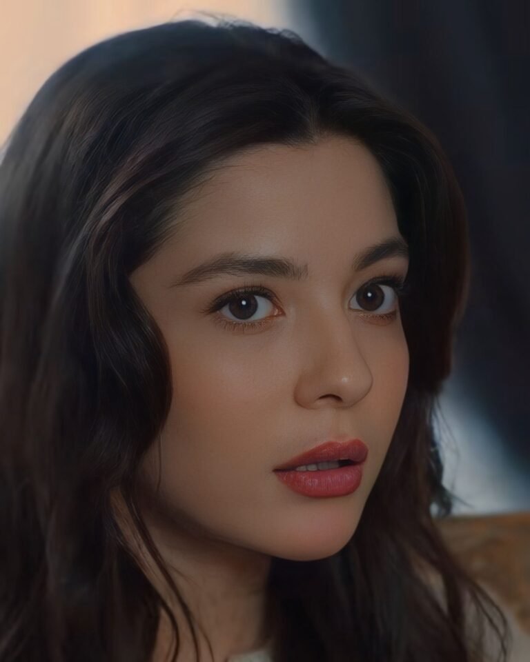 Lara Aslan in Ayni yağmur altında