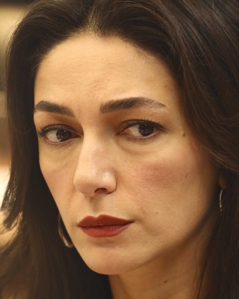 sebnem hassanisoughi in doktor baska hayatta